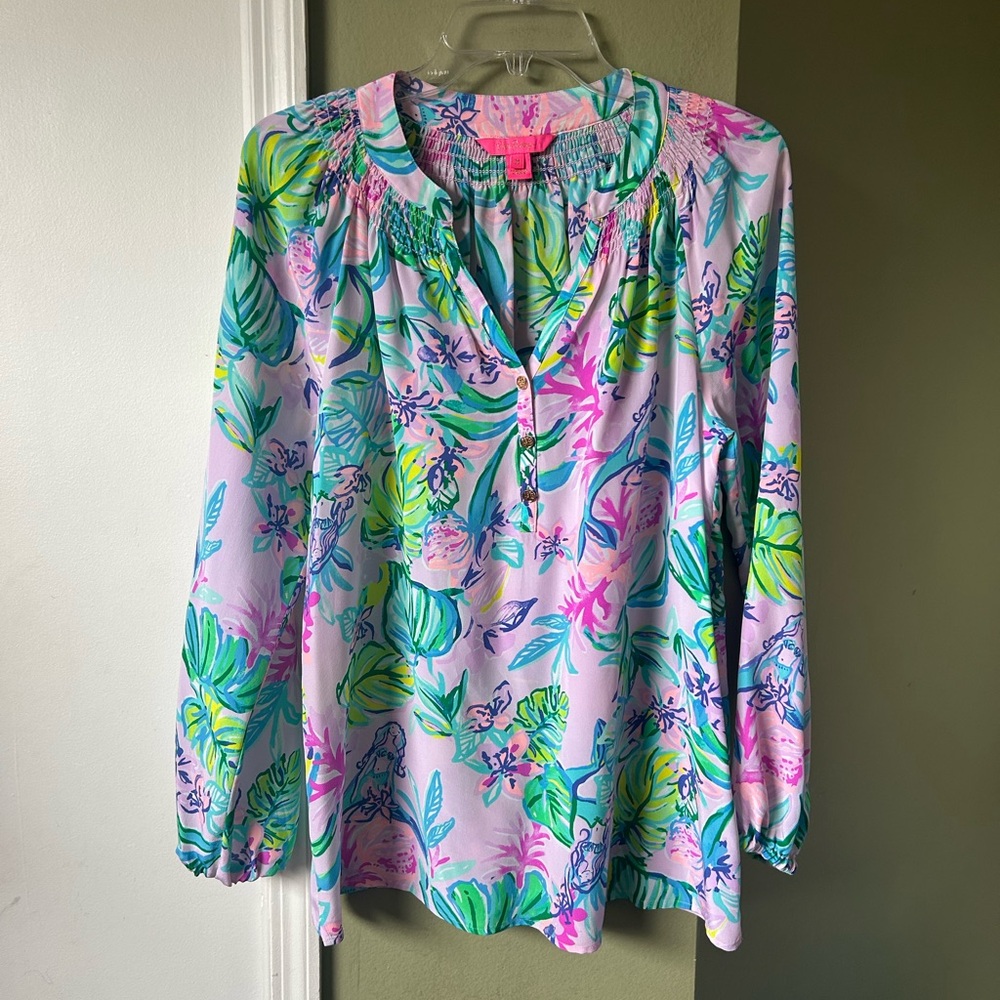 Lilly Pulitzer Pastel Floral Smocked long Sleeve Top Sz M - Picture 5 of 7